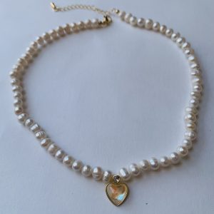 Pearls necklace